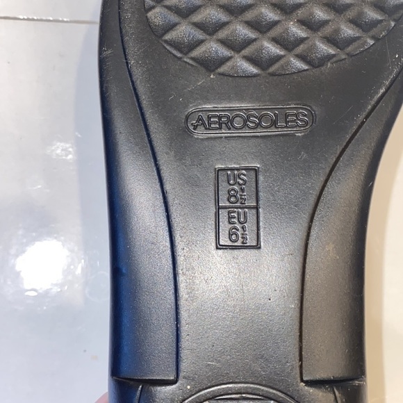 Aerosoles black fabric loafers with gunmetal studs. Padded. Traction soles. 8.5 - Picture 8 of 9